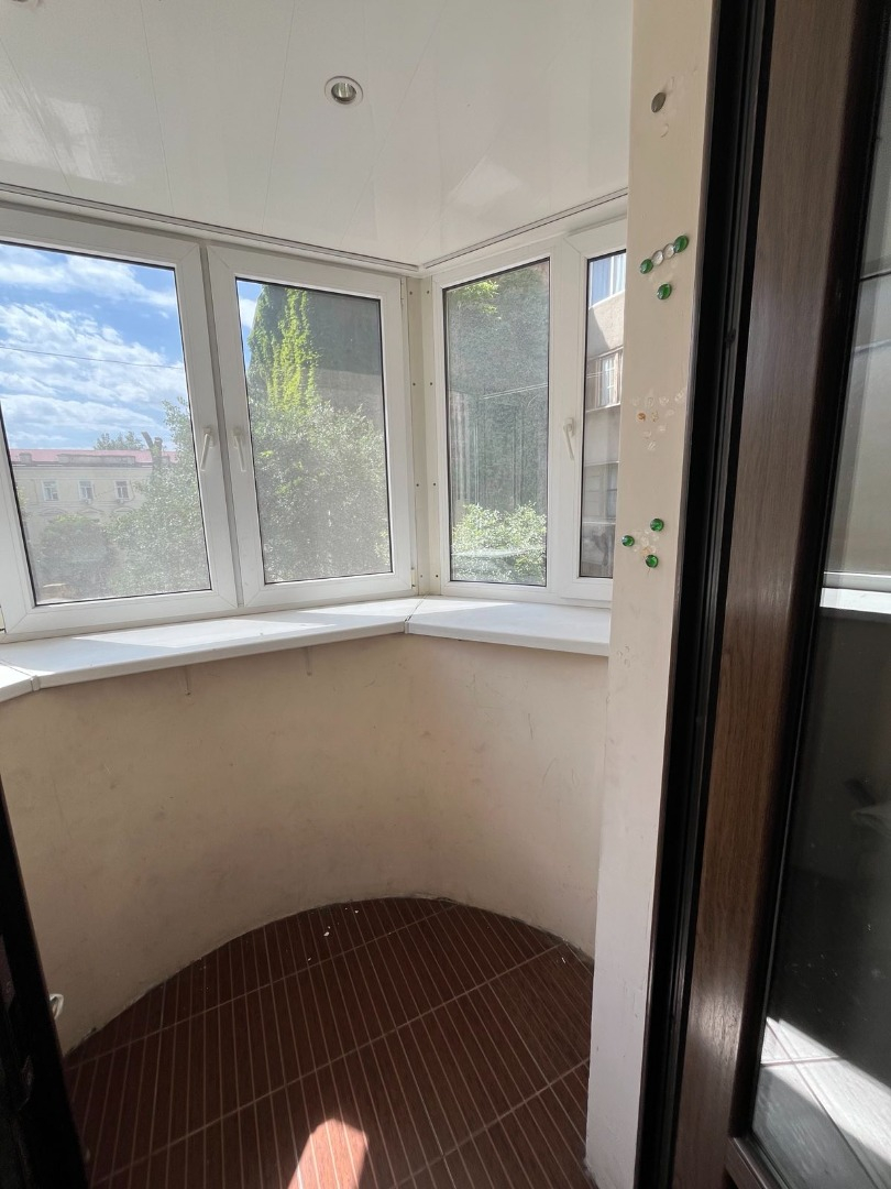 продажа трехкомнатной квартиры номер A-173229 в Приморском районе, фото номер 17